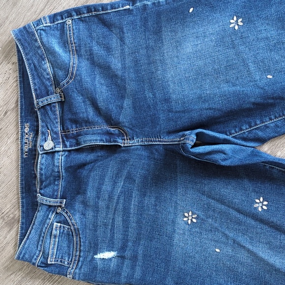 Maurices High Rise Skinny Jeans with Rhinestone Flowers - Size L - Picture 3 of 8